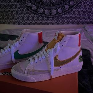 Size 5M Raygun Blazers